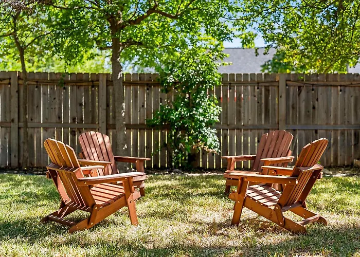 Pool & Hot Tub Luxury Escape Gym & Gameroom Holiday home Round Rock