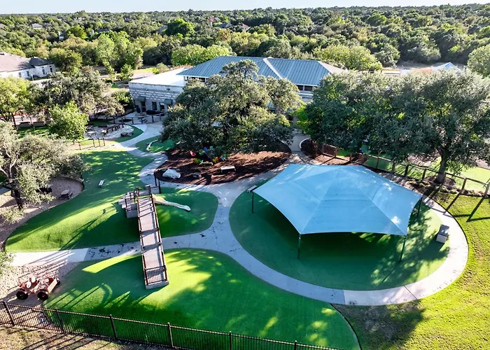 Pool & Hot Tub Luxury Escape Gym & Gameroom Round Rock