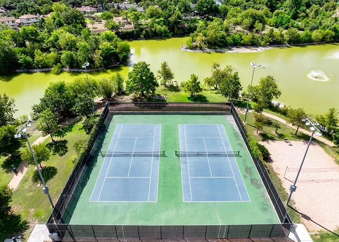 Pool & Hot Tub Luxury Escape Gym & Gameroom Holiday home *
